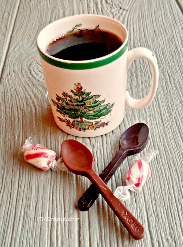 Ajouter des cuillères en chocolat pour le plaisir