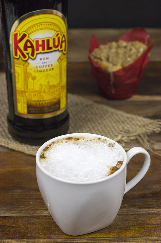 coffee cake muffins with kahlúa cappuccino