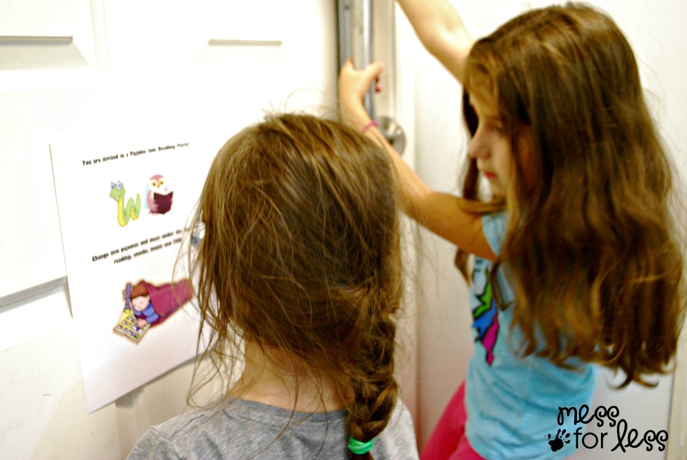 Kids reading invitation